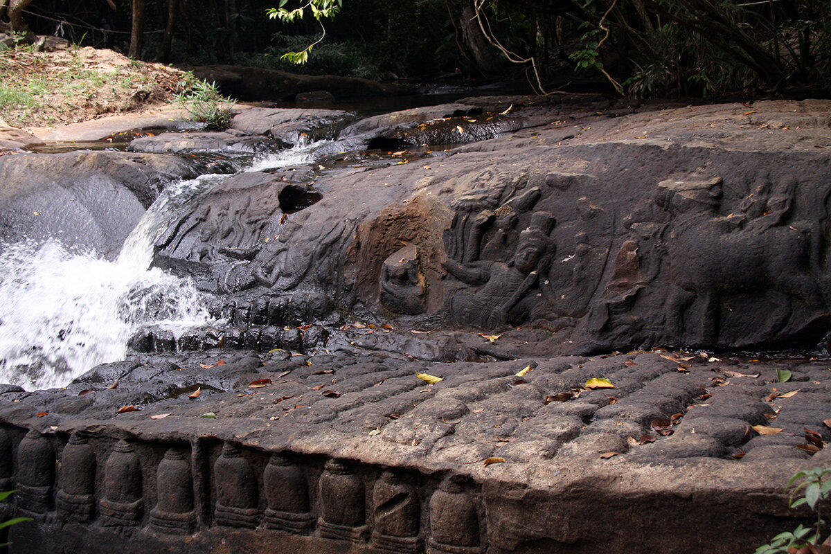 1000 Lingas Waterfall and Rock near Siem Reap